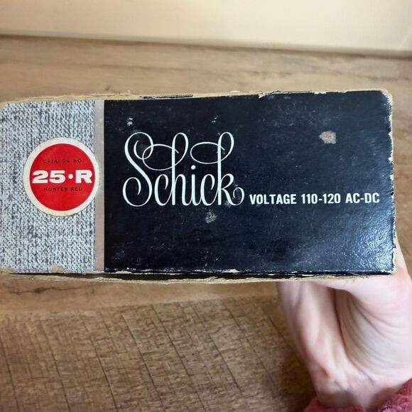 vintage Schick 25 electric shaver complete with original case and advertisements - Picture 6 of 6